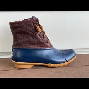 Women’s Sperry Saltwater Duck Boot Tan/Navy